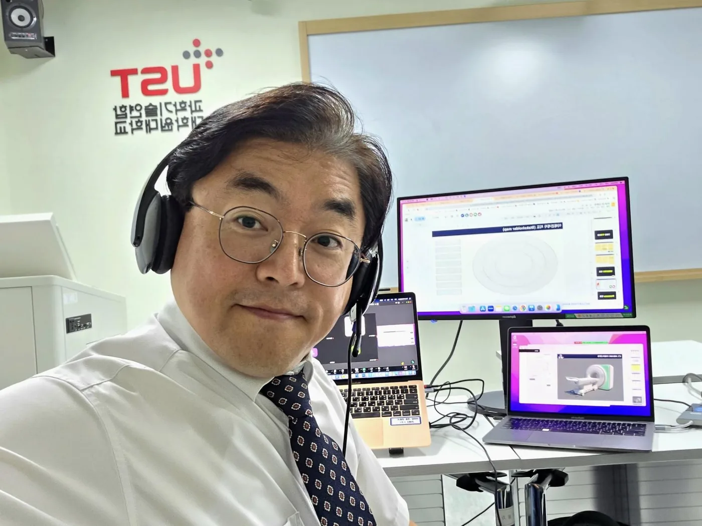 UST 디자인씽킹 워크샵 교육 현장 - 나눔경영컨설팅 김종혁