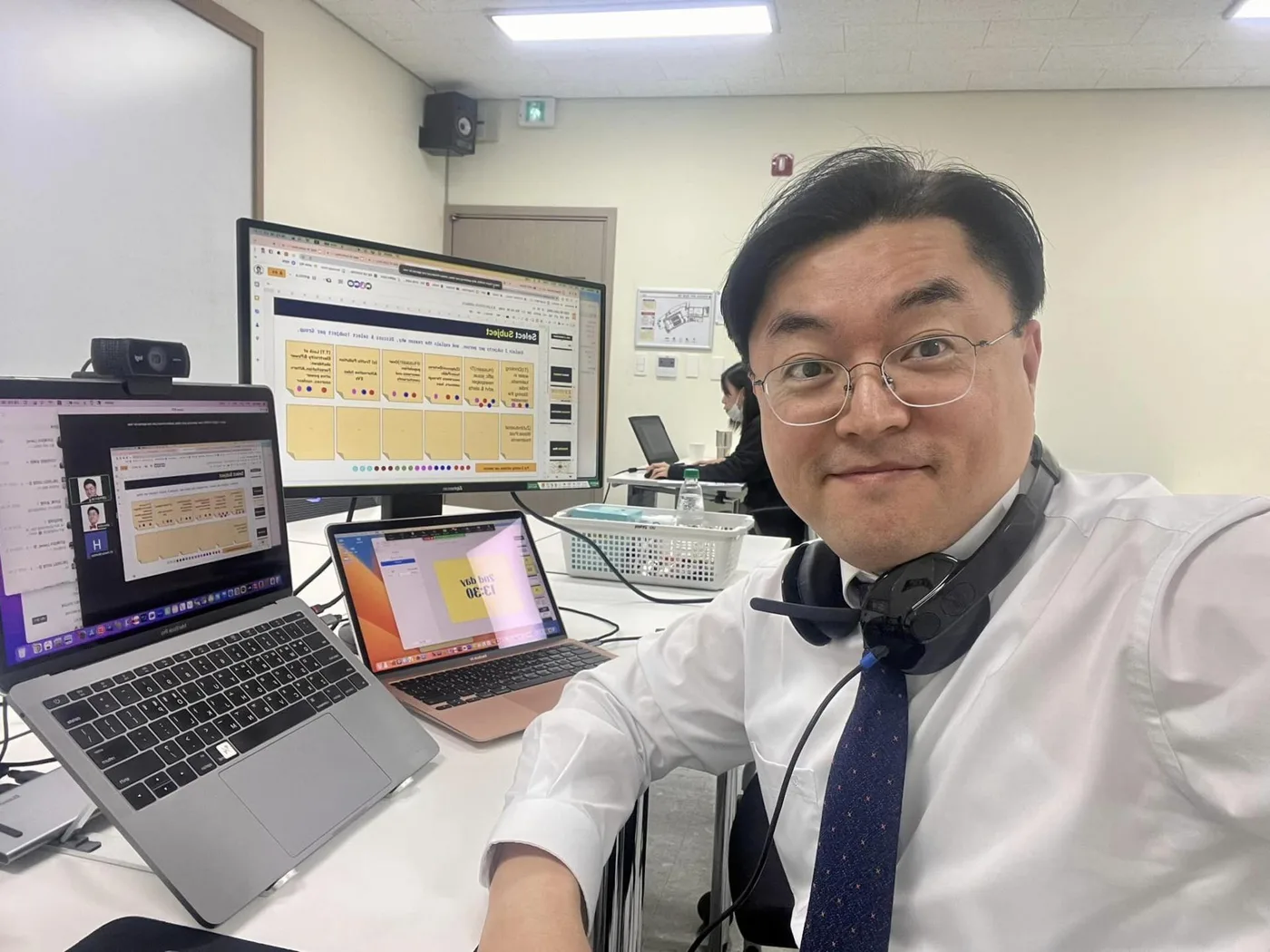 UST 디자인씽킹 워크샵 교육 현장 - 나눔경영컨설팅 김종혁