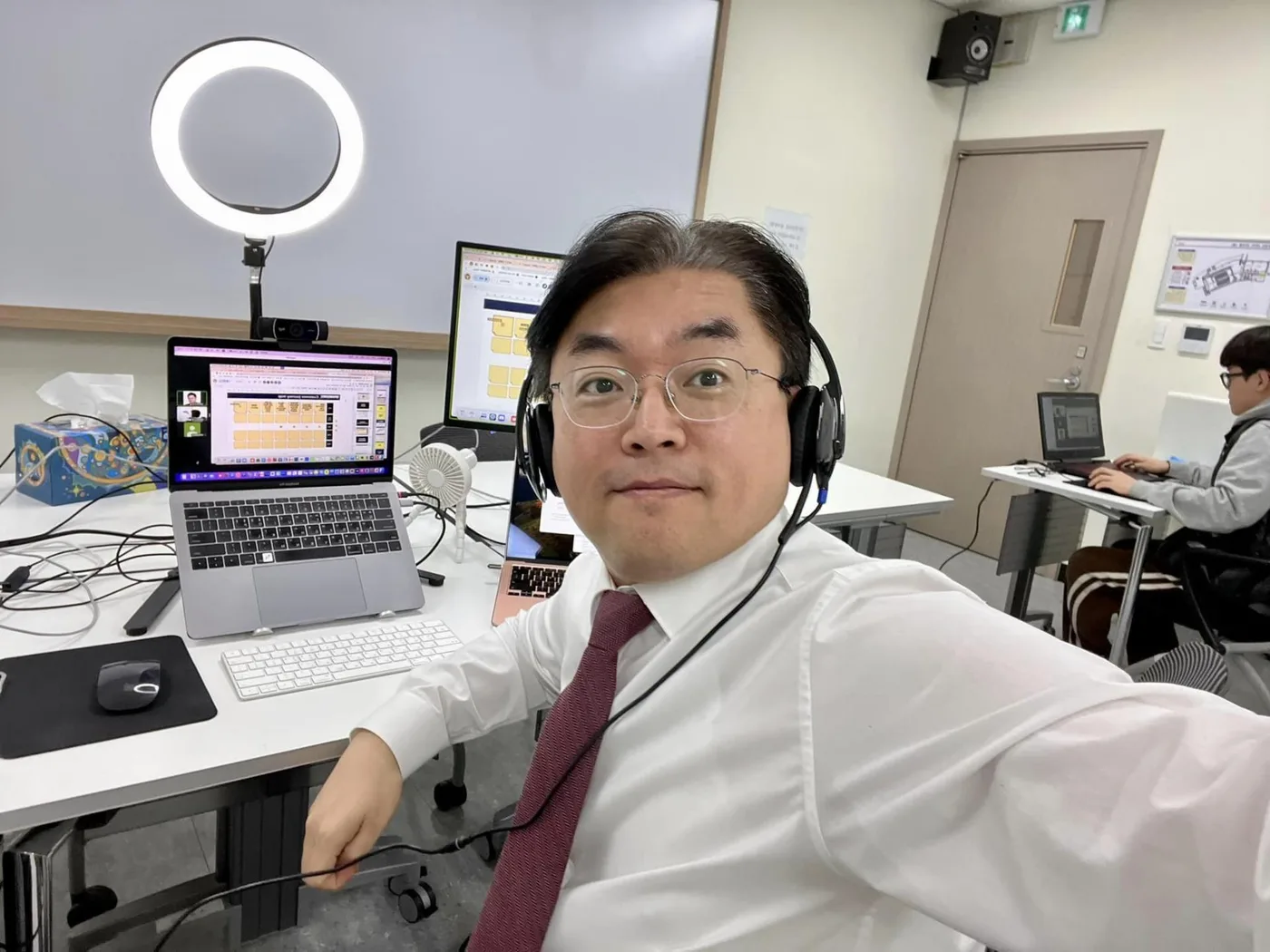 UST 디자인씽킹 워크샵 3/4 교육 현장 - 나눔경영컨설팅 김종혁