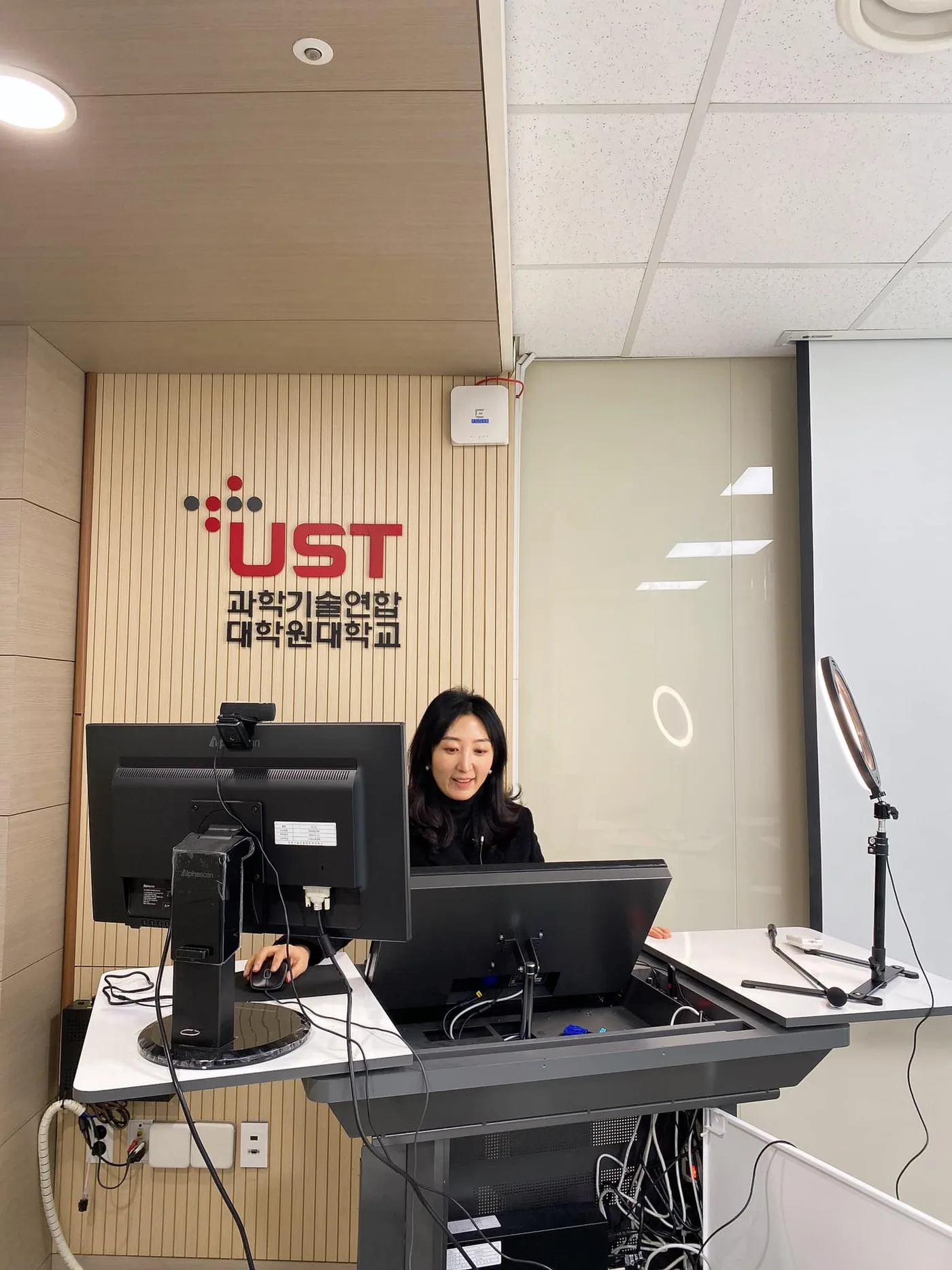 UST, 오미영 강사와 디자인씽킹 워크샵 2일차 진행