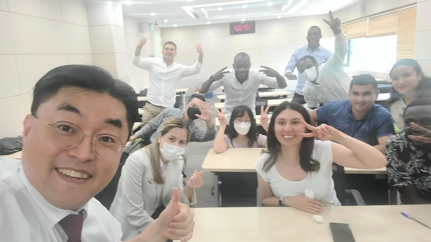 한국공항공사 포스트코로나와 관광업 특강(영어) 교육 현장 - 나눔경영컨설팅 김종혁