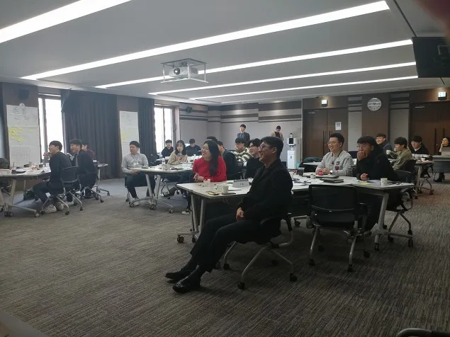 동국산업, 김종혁 강사와 '4차산업혁명 4H 특강' 실시