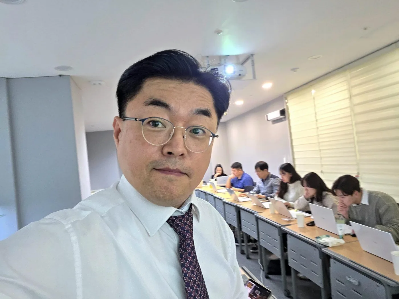 이미인 AI트렌드와 활용법 교육 교육 현장 - 나눔경영컨설팅 김종혁