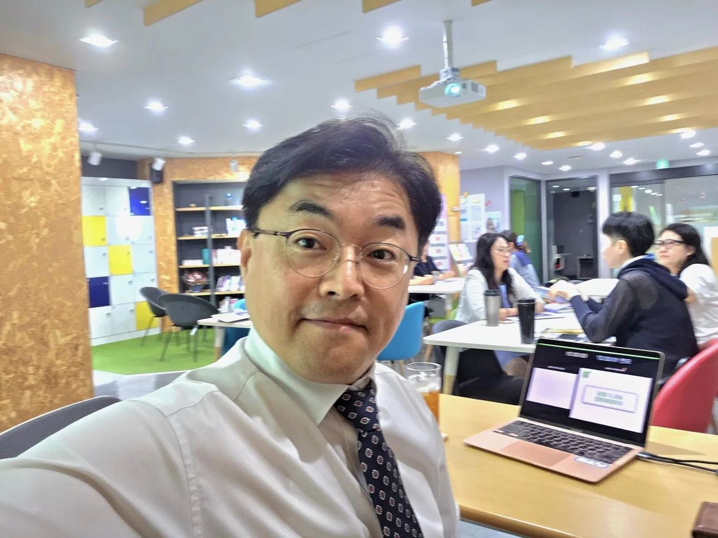 경기도일자리재단 디지털 마케팅 교육 현장 - 나눔경영컨설팅 김종혁
